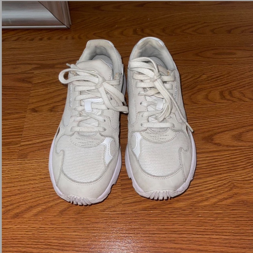 Adidas - Picture 2 of 4